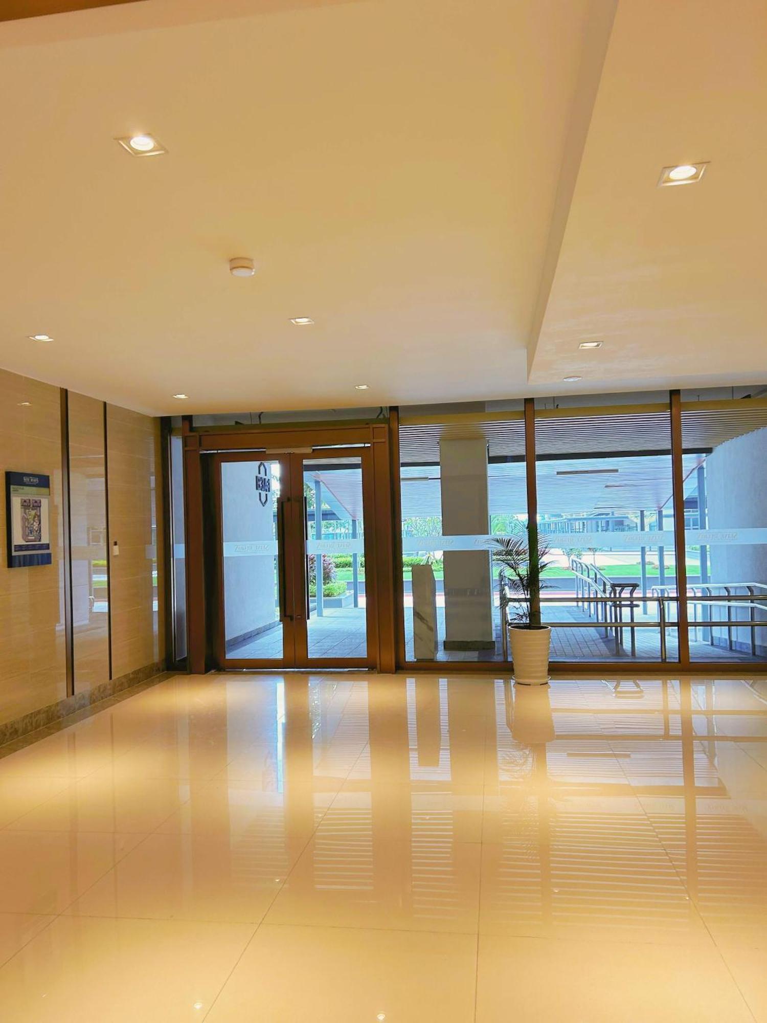 R&f Princess Cove, Seaview, 4br, 1471sqft, Centre And Ciq, 24hr Security Apartment